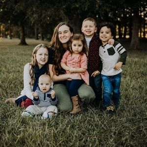 Meet your Posher, Melissa